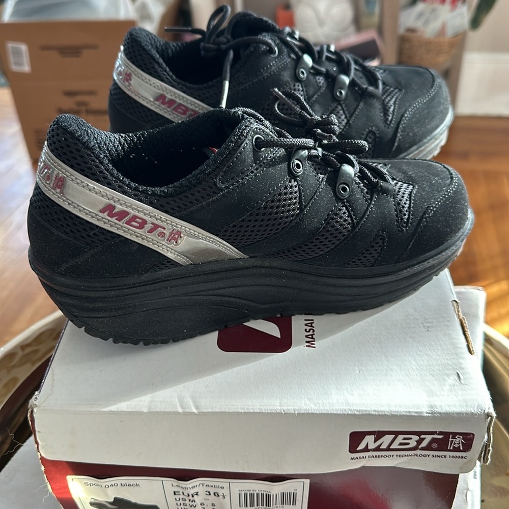 MBT Masai Barefoot Technology Black Sneaker Size 6.5